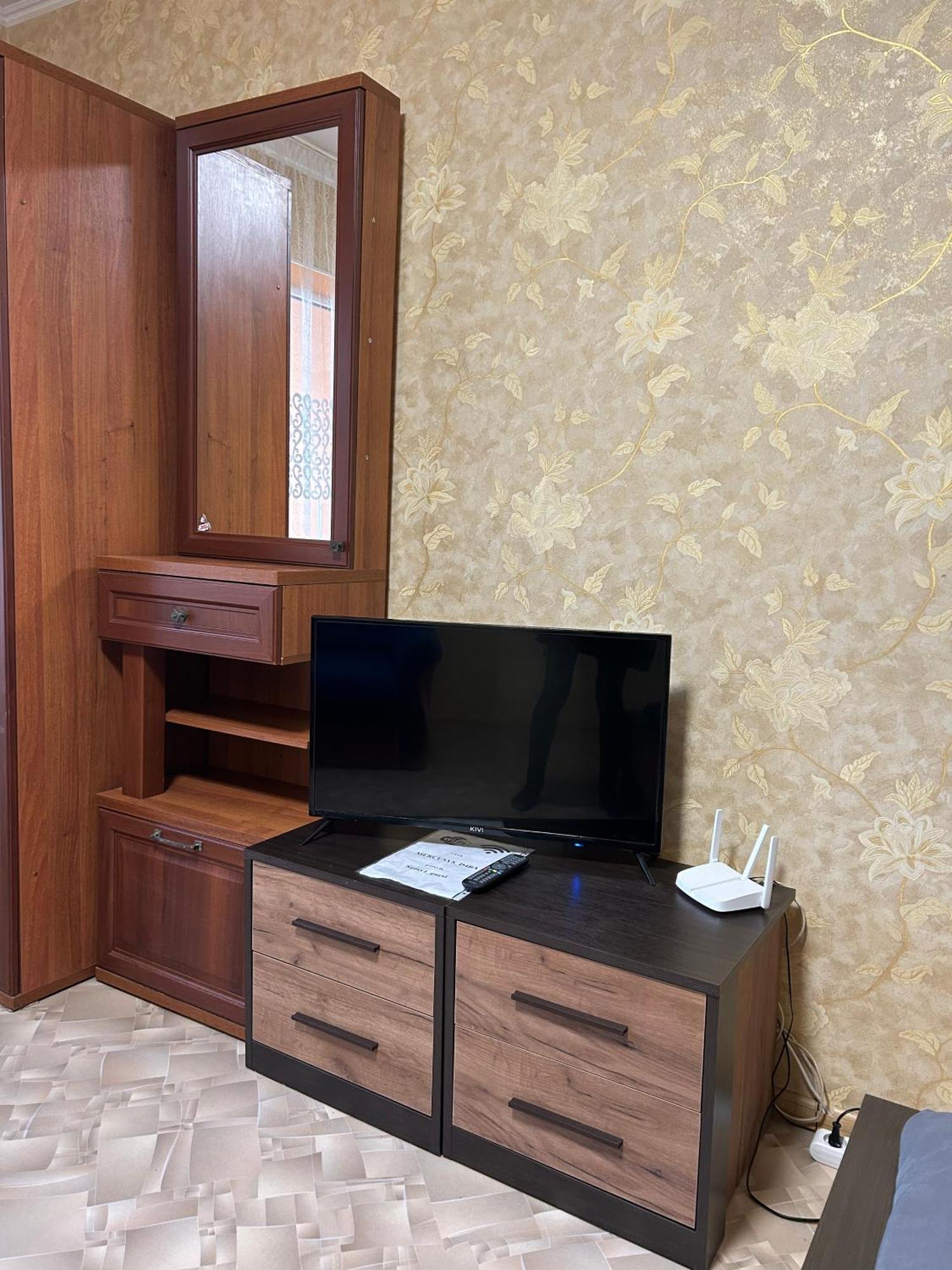 Затишна Квартира, Центр, Тц Мануфактура Lägenhet Sumy Exteriör bild